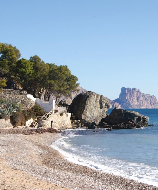 Sender litoral Aflorament volcànic de Cap Negret i platja de l'Olla (Altea)