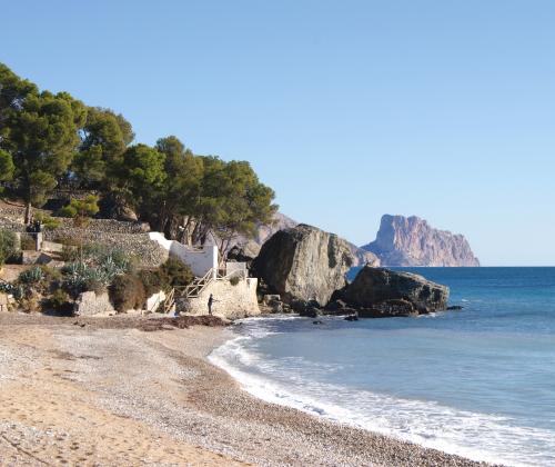 Sender litoral Aflorament volcànic de Cap Negret i platja de l'Olla (Altea)